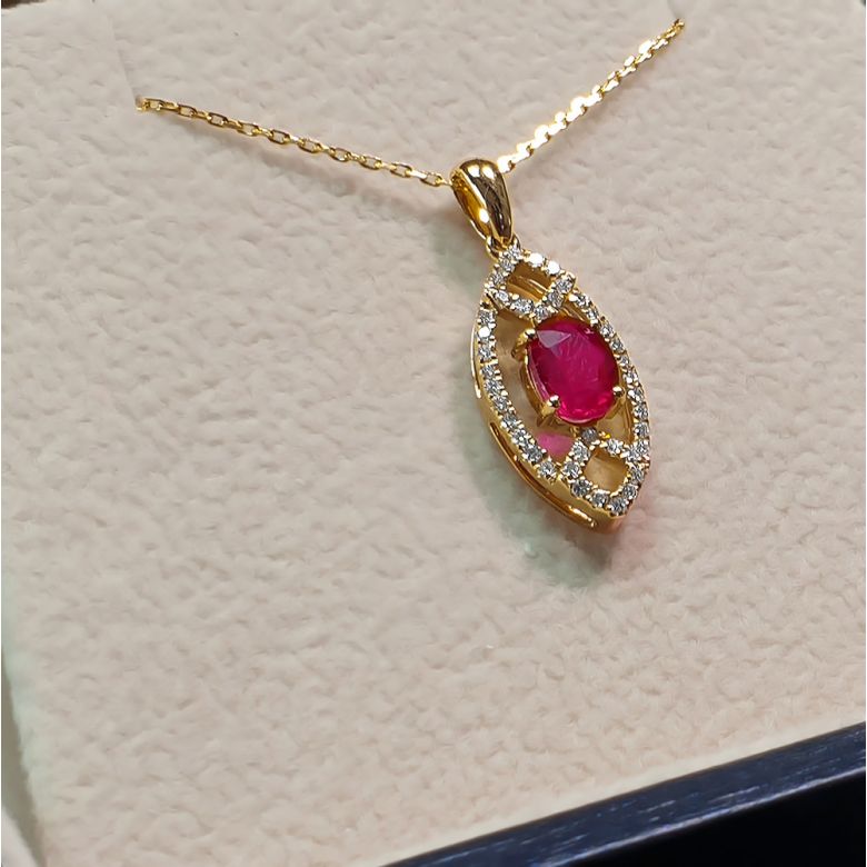 Pendentif ovalesque rubis or jaune. Sertissage diamants  - 5