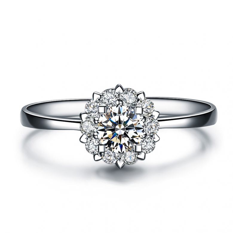 Solitaire bague platine - Coeur caillouté - Pavage diamants 0.33ct - 3