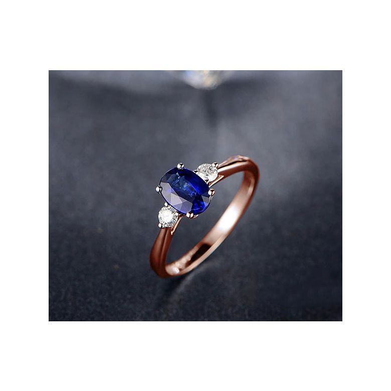 Solitaire trilogie saphir bleu 1 carat avec 2 diamants. Or rose - 4