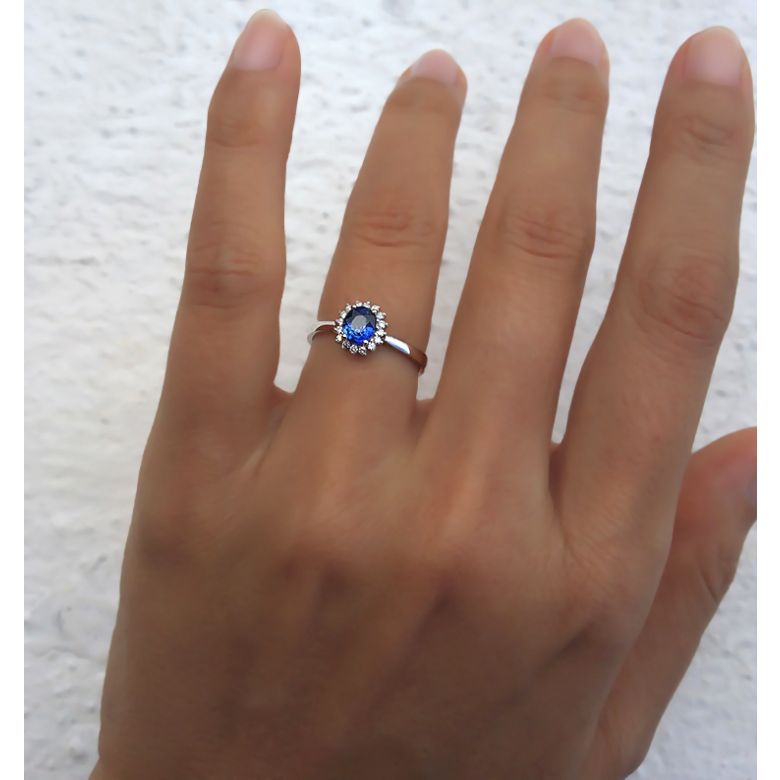 Bague Saphir ovale et diamants - Or blanc 18 carats - 6