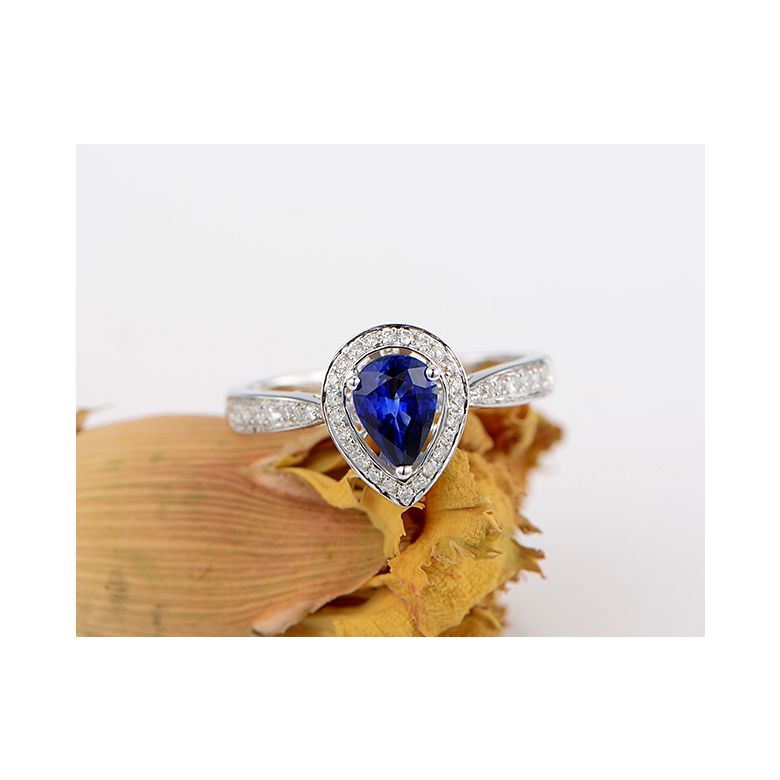 Bague de fiancailles saphir forme poire. Or blanc, diamants - 3