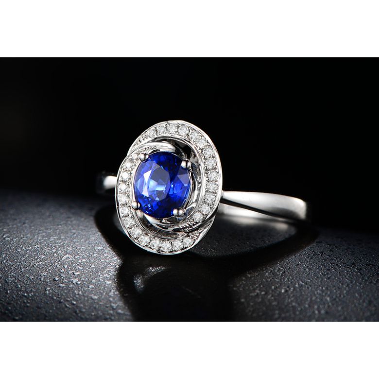 Bague saphir bleu. Or blanc, diamants myriade - 4