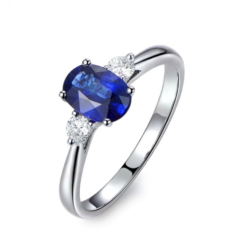 Solitaire trilogie saphir bleu 1 carat avec 2 diamants. Or blanc - 1