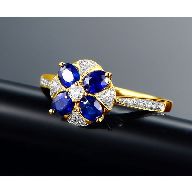 Bague solitaire fleur bleue. Or jaune, saphirs et diamants - 3
