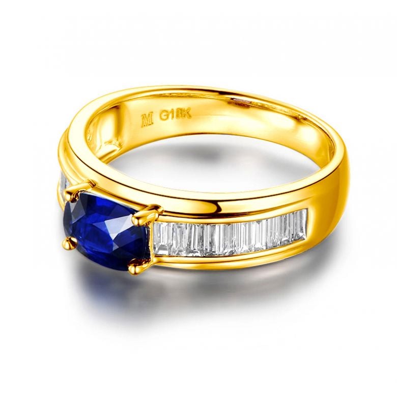 Bague contraste Saphir et Diamants taille émeraude. Or jaune 18 - 9