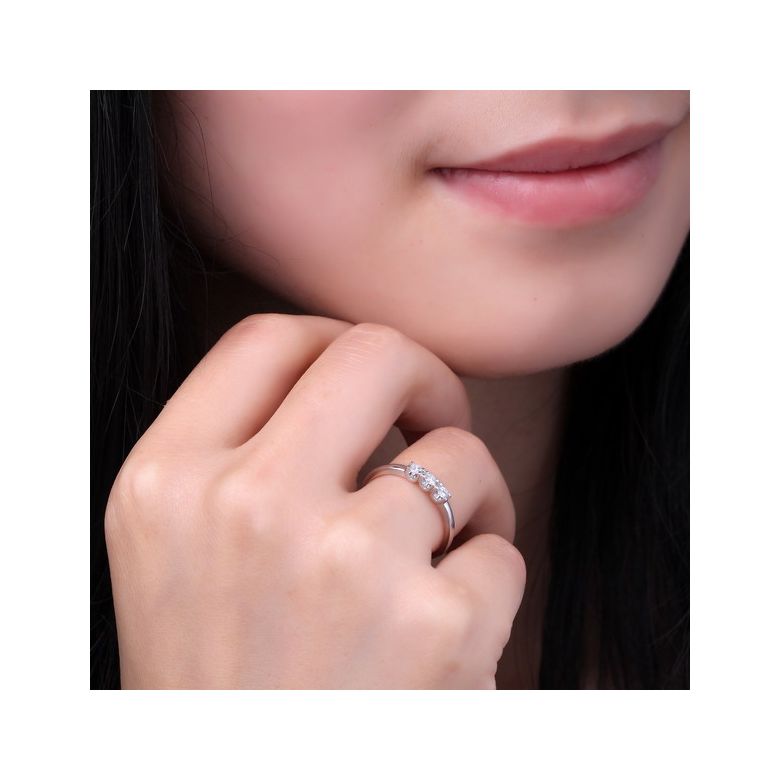 Bague trilogie sertie griffes de 0.12 carat - Or blanc 750/1000 - 2
