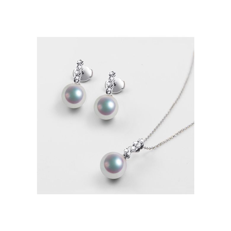 Pendentif et Boucles. Or blanc, Perles. Mya et la danse du serpent - 5