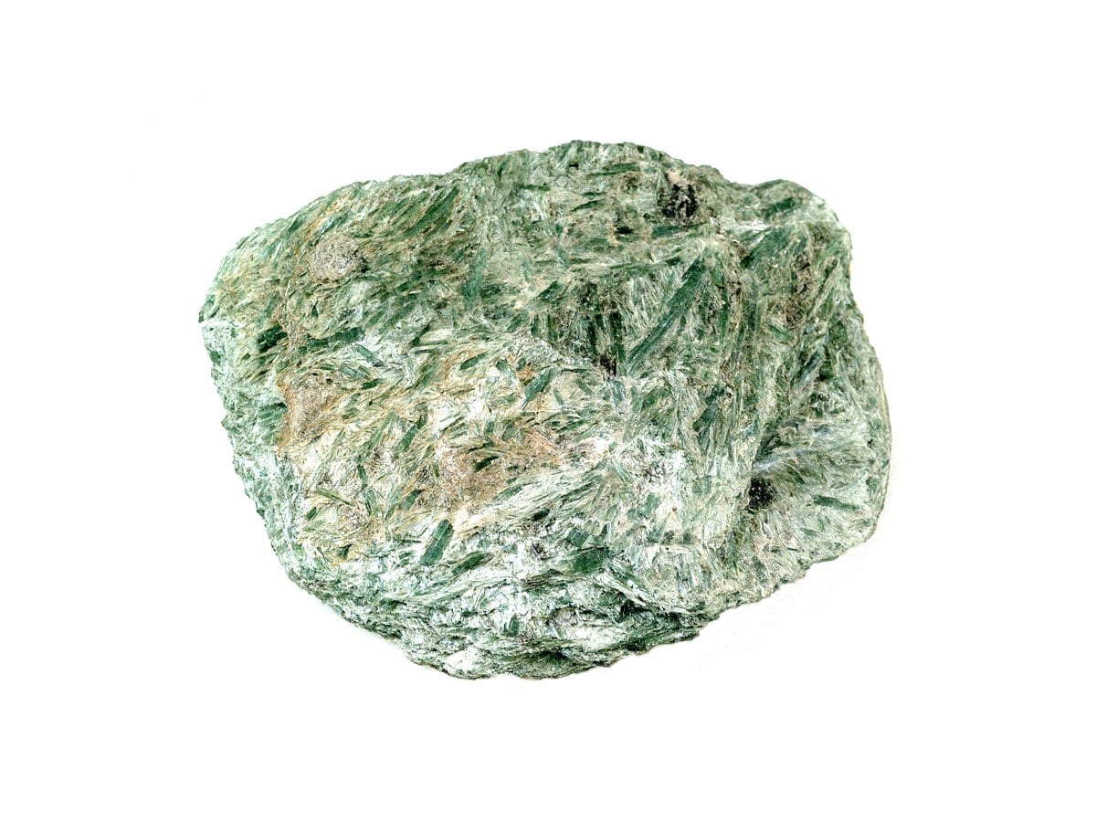 Masse fibreuse d'actinote verte