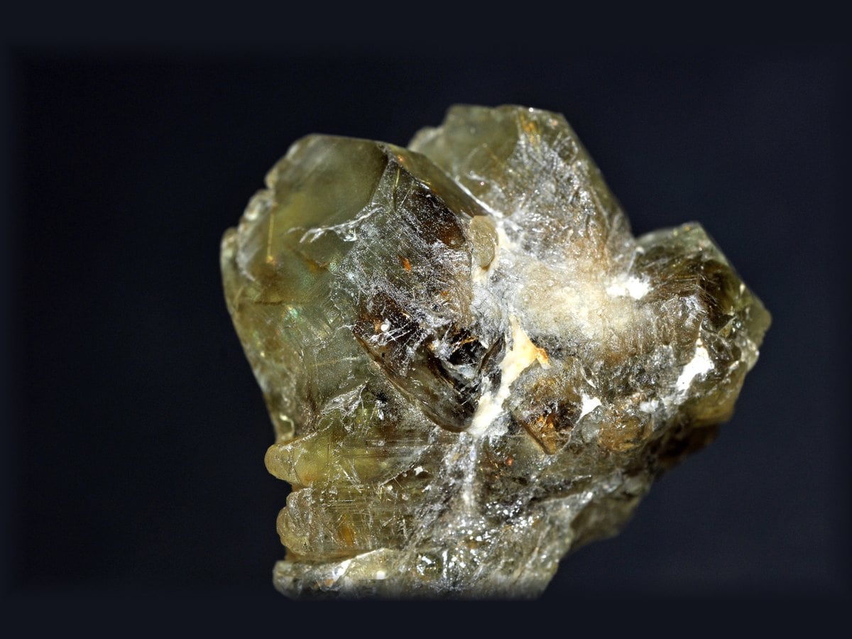 Cristal d'alexandrite, variété de chrysobéryl, du Brésil