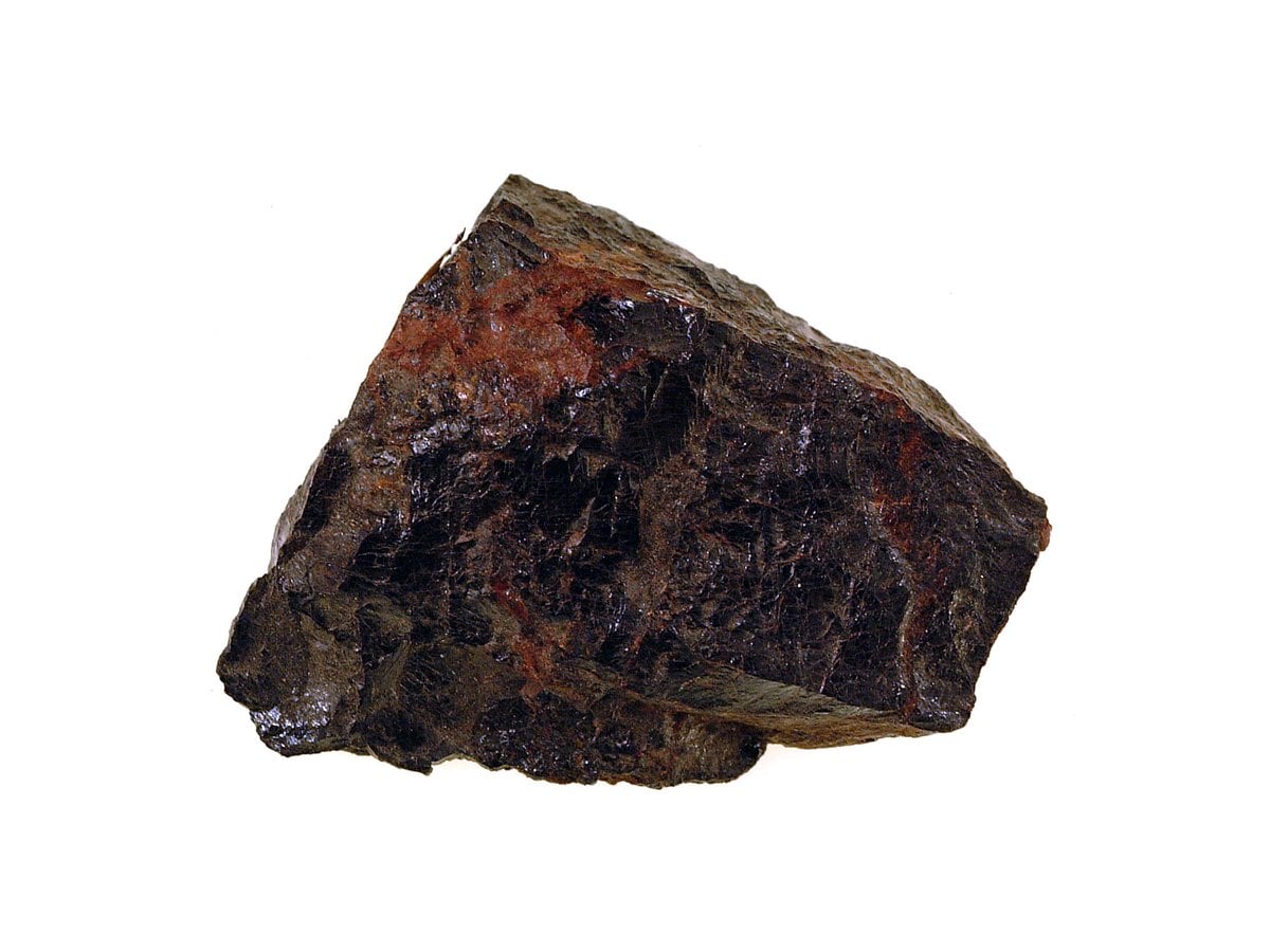 Masse d'axinite brune